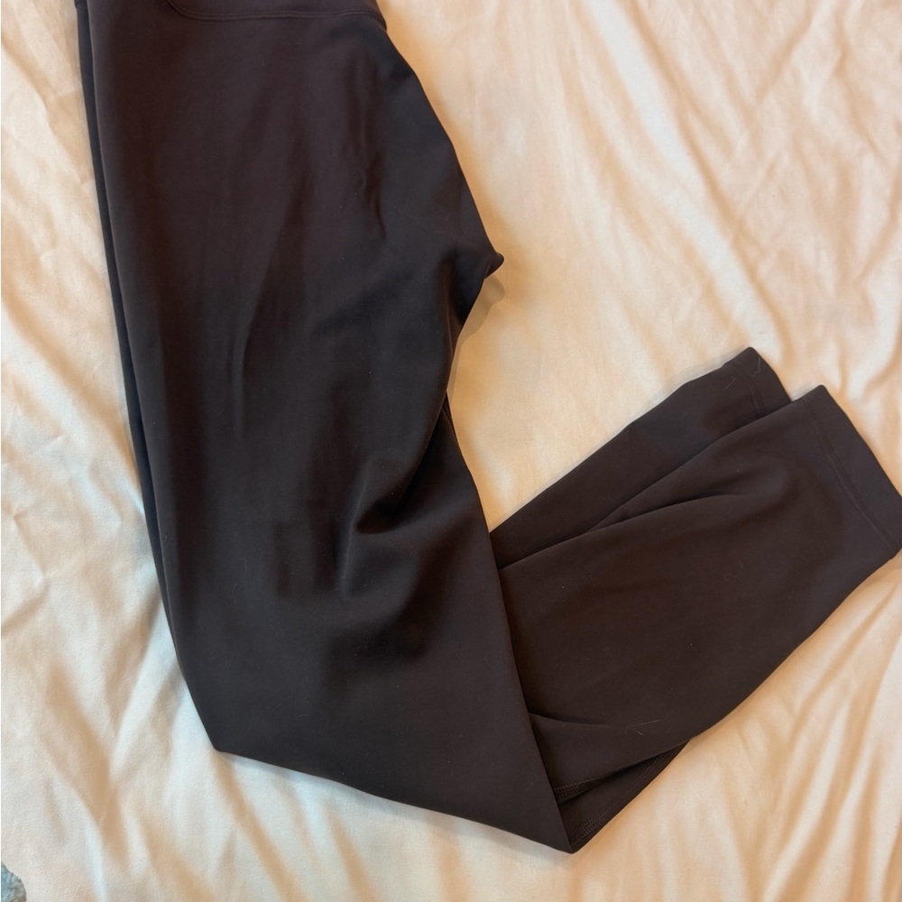 Lululemon Athletica Smooth Coverage 25” pants